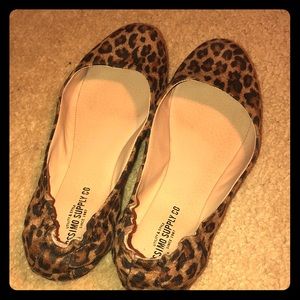 Mossimo cheetah print flats, size 6